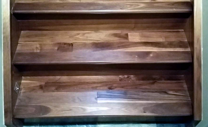 Prefinished Natural Walnut Staircase